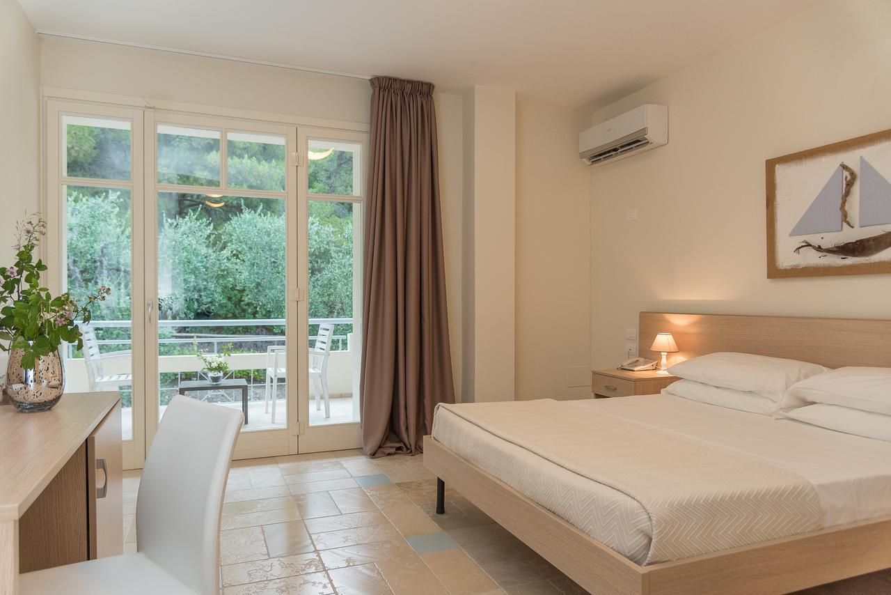 Baia Dei Mergoli Hotel Mattinata Exteriör bild