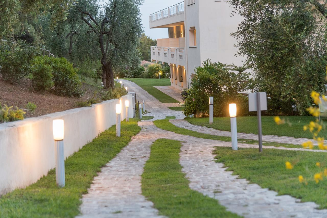 Baia Dei Mergoli Hotel Mattinata Exteriör bild